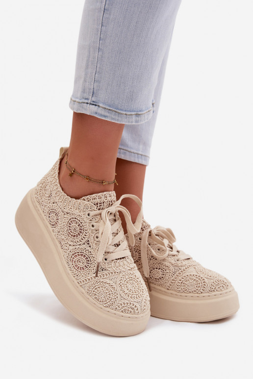 Beżowe buty casual z platformą i koronkowymi motywami Evalora