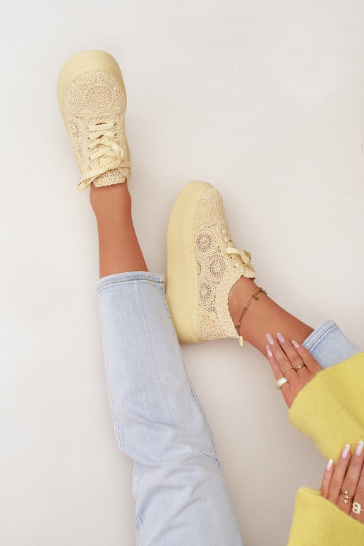 Yellow casual shoes with platform and lace motifs Evalora