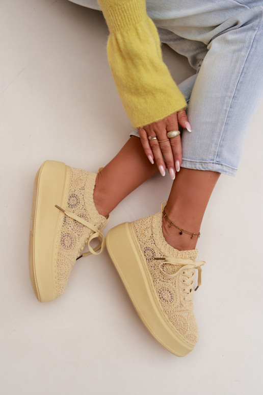 Yellow casual shoes with platform and lace motifs Evalora