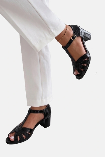 Black platform mules Thea 2