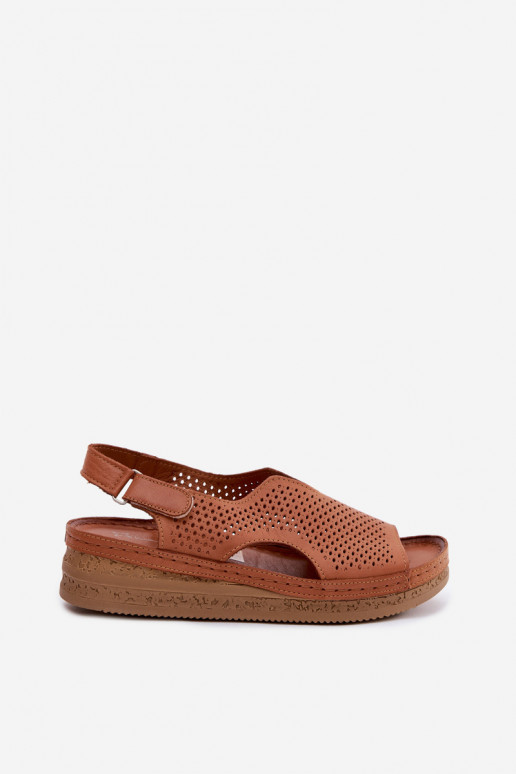 Brown perforated women's sandals with platform Tai turiciejka L4494-29