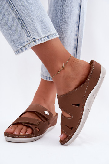 Brown women's leather slippers with sticky fastenings Inblu OE0001GU 2