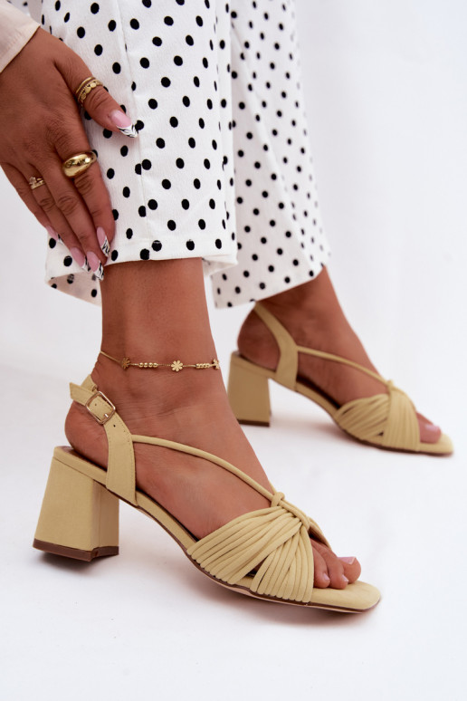 Women's sandals with straps and heels in yellow Taffina