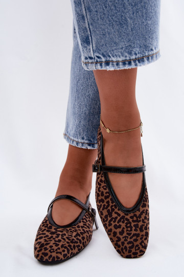 Ballerinas with straps made of faux suede in leopard patterns Camoria 2