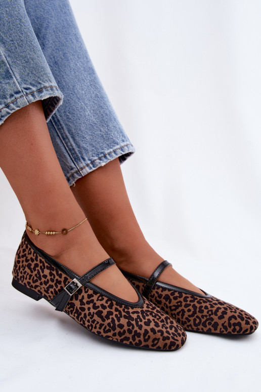 Ballerinas with straps made of faux suede in leopard patterns Camoria