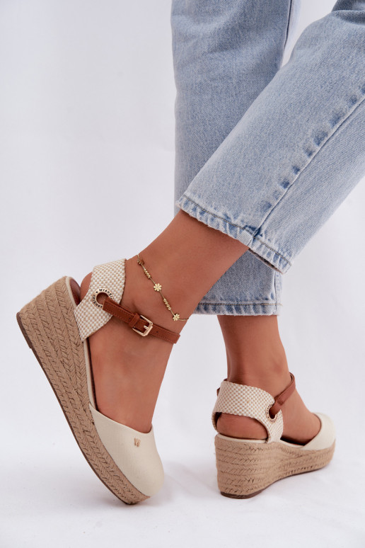 Sand-colored espadrilles with platform