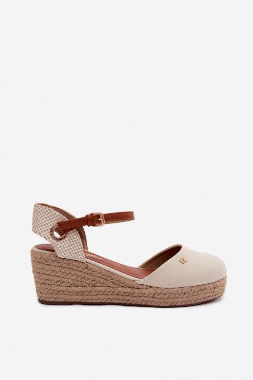 Beżowe espadryle na platformie