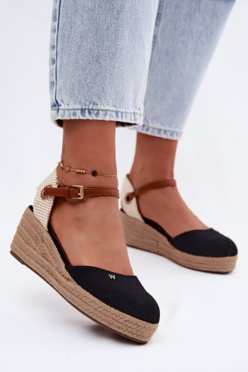 Czarne espadryle na platformie
