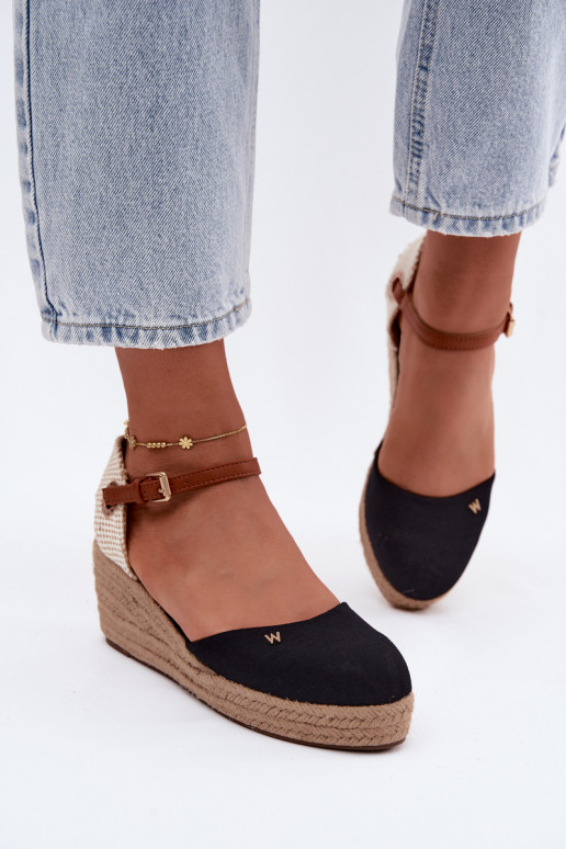 Czarne espadryle na platformie
