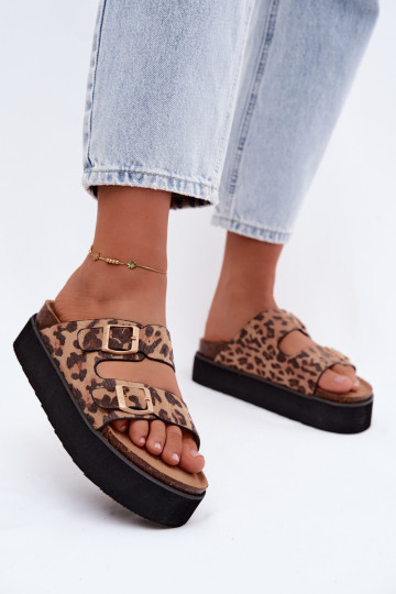 Damskie klapki na platformie z klamrami, w panterkę