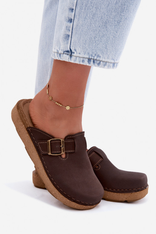 Slippers with buckles Inblu, chocolate color