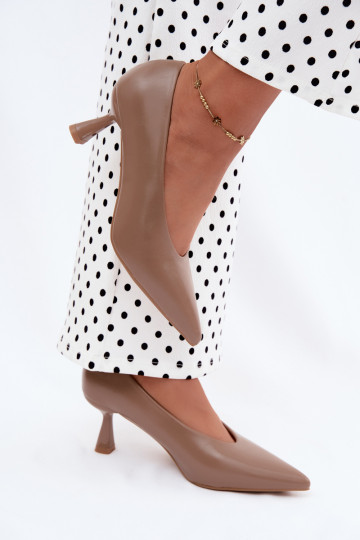 Pointed shoes with heels in khaki Silenta