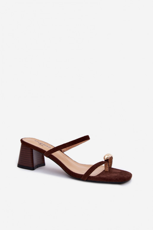 Women's slippers with heels and gold details in chocolate color Verbena