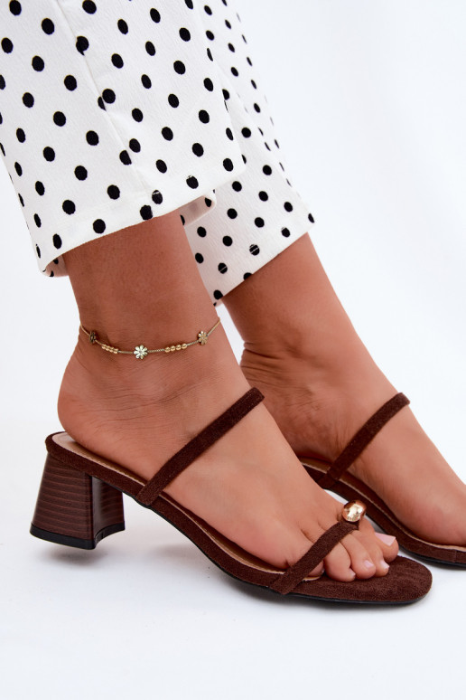 Women's slippers with heels and gold details in chocolate color Verbena