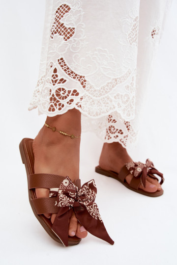 Women's Flat Heeled Slip-Ons With Bow Camel Caprissa 2
