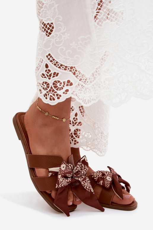 Women's Flat Heeled Slip-Ons With Bow Camel Caprissa
