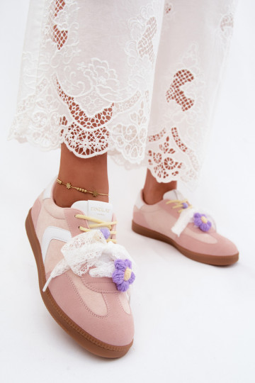 Women's sneakers with fancy flowers and a bow in pink Coastelle