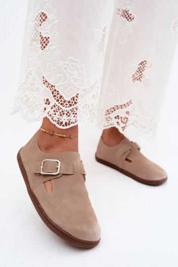 Sand-colored women's shoes with buckles made of faux suede Sombellia