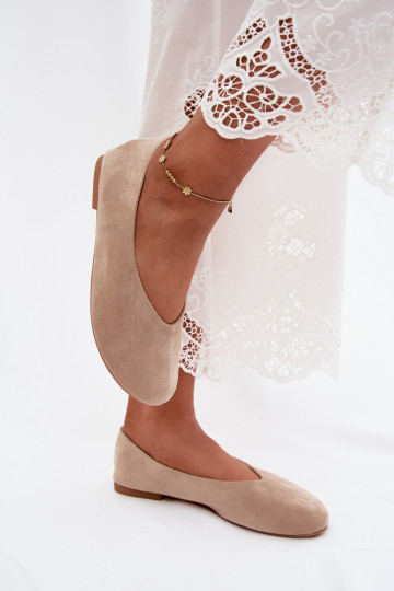 Sand-colored ballet flats made of faux suede Camdena