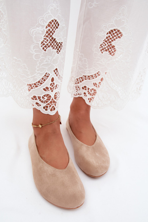 Sand-colored ballet flats made of faux suede Camdena