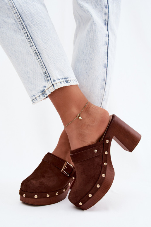 CzekoladoĮe women's clogs with heels, buckles, and studs Lagunelle