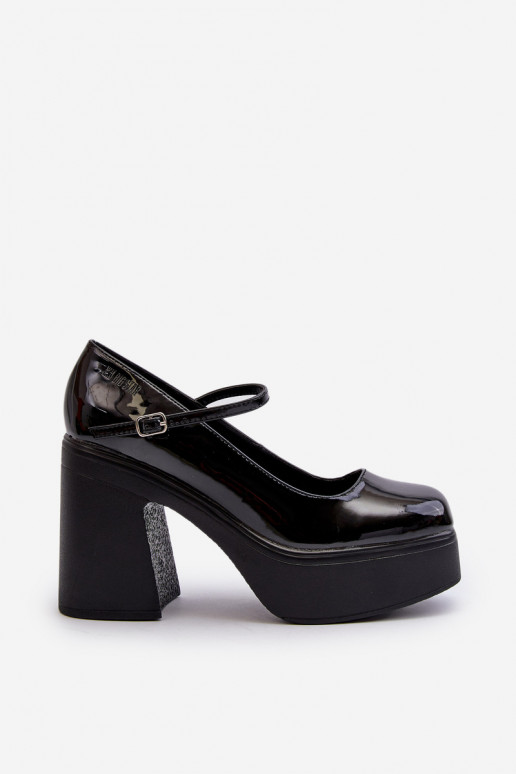 Damskie czarne buty z lakierowanym efektem i platformą Big Star NN274004