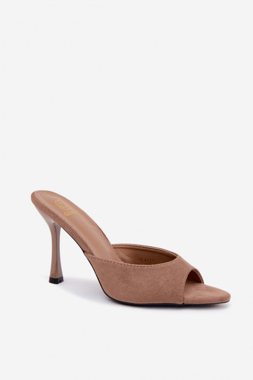 Klapki z cienkimi obcasami z sztucznego zamszu w kolorze khaki Cherryssa