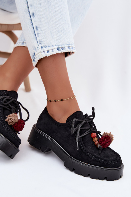 Shoes with faux suede beautiful details in black Melonia