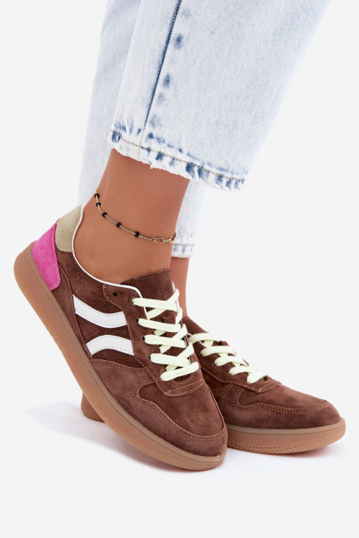 Brązowe sneakersy z zamszu na platformie Coressa
