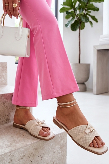 Sand-colored women's clogs with strap Rosalind