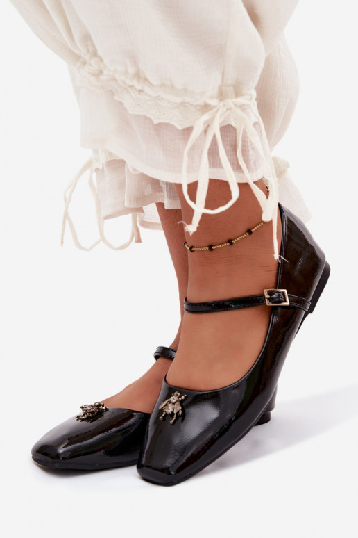Black patent leather ballerinas with straps and buckle in faux leather Pinea