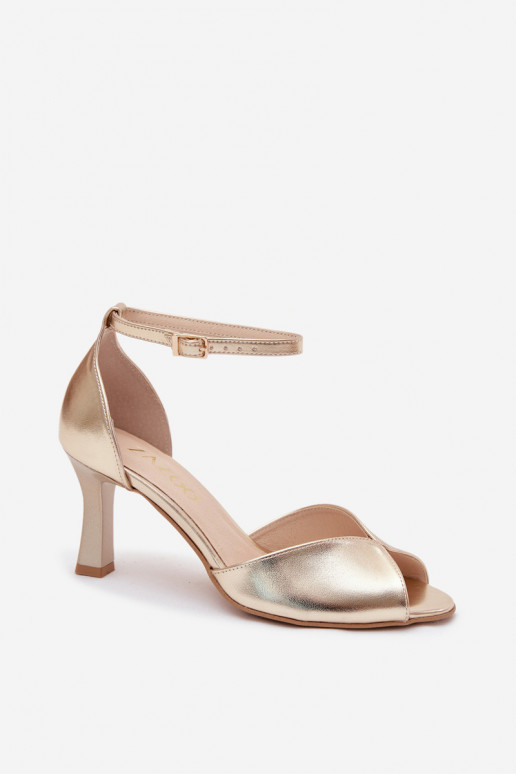 Gold women's sandals on a small heel Zazoo 1120