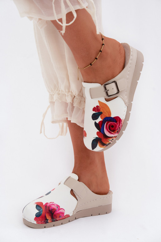 Women's clogs with buckles sand color