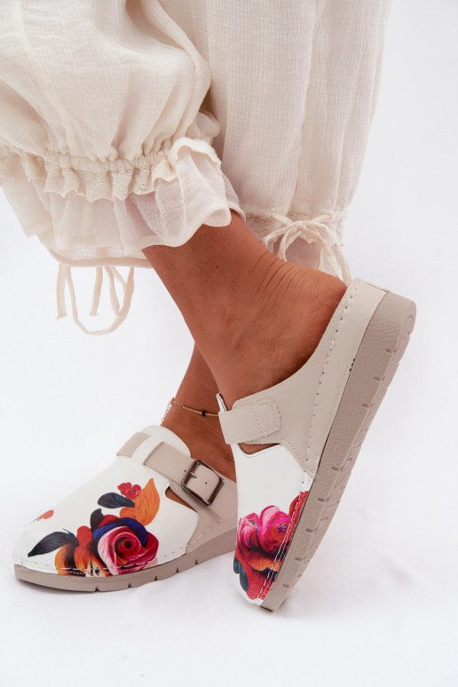 Women's clogs with buckles sand color