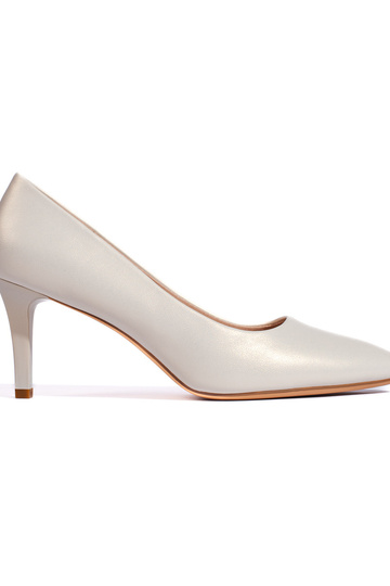 Białe eleganckie szpilki 2