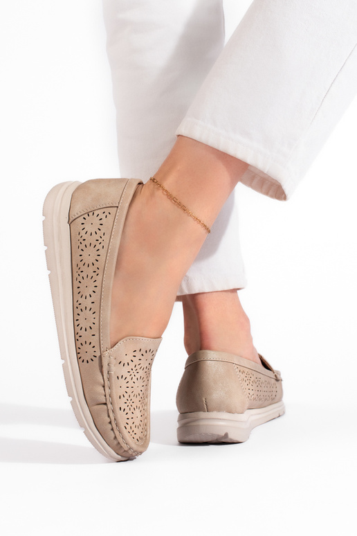 Beige perforowane mokasyny dla kobiet