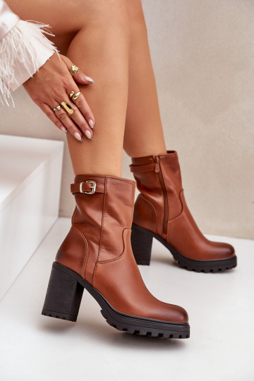 Brown insulated ankle boots with heels and buckles Selavia