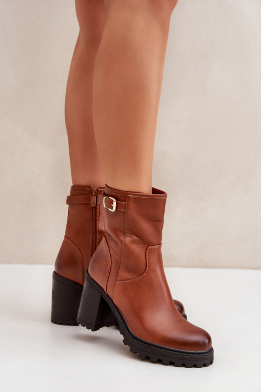 Brown insulated ankle boots with heels and buckles Selavia