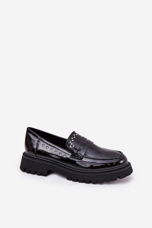 Women's loafers with a patent effect in black Įjungtallae