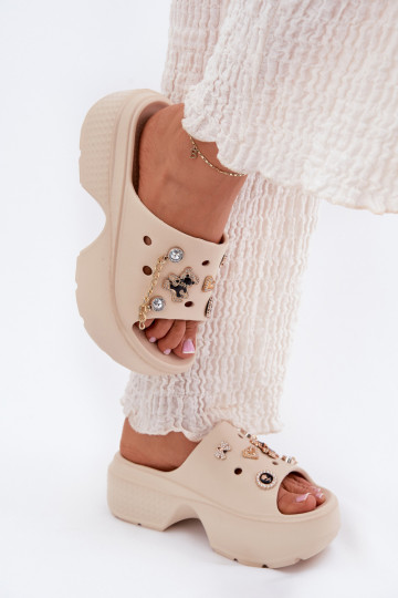 Lightweight women's slippers on platform with gold details and clips in sand Ivoriel