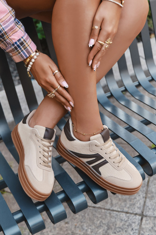 Beżowe welurowe sneakersy z platformą Corynelle