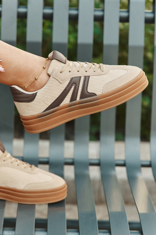 Smilšu krāsas samta sporta apavi ar platformu Corynelle
