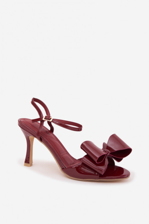 Burgundy sandals with a patent effect, thin heels and ribbons Noliva