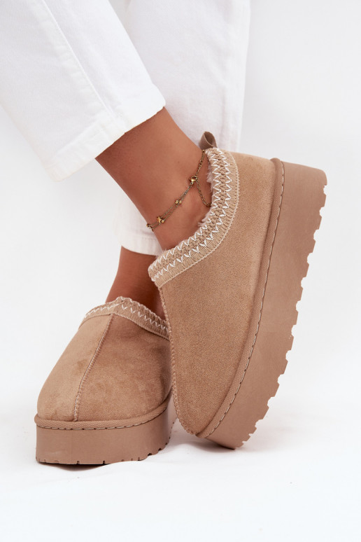 Sand-colored low snow boots with embroidered flowers and platform Taliah
