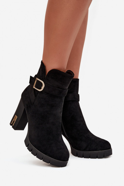 Warm women's ankle boots with buckles, black Nolivira
