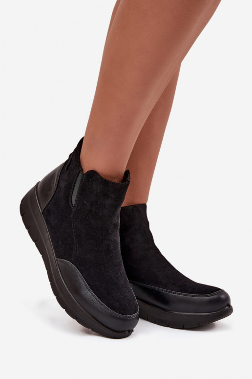 Warm women's ankle boots with fur inside, black Breena