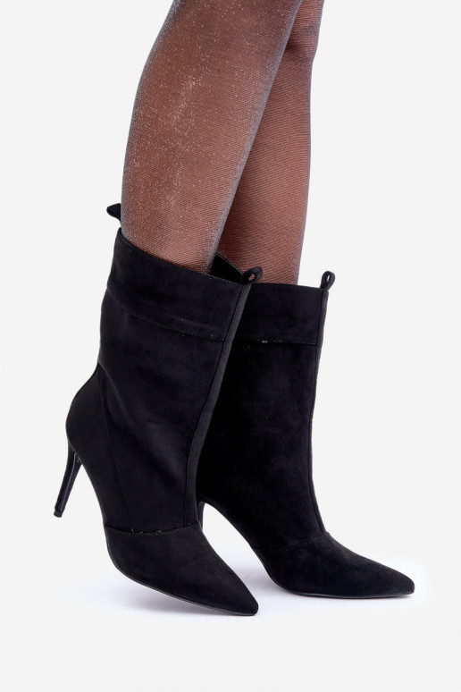 Ankle boots with thin heels in black Ellinore