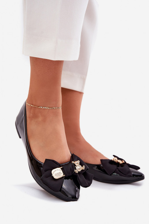 Patented ballerinas with bows and golden buckle in black Rivona