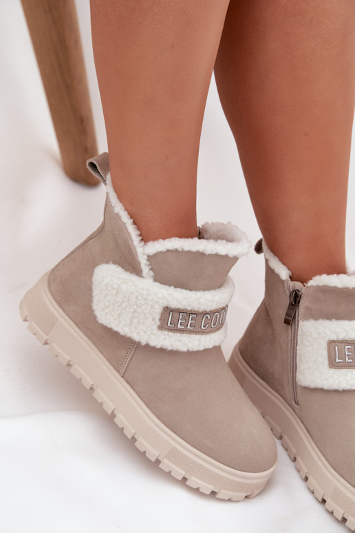 Women's snow boots made of natural suede with insulation Lee Cooper LCJ-25-01-3739 in gray