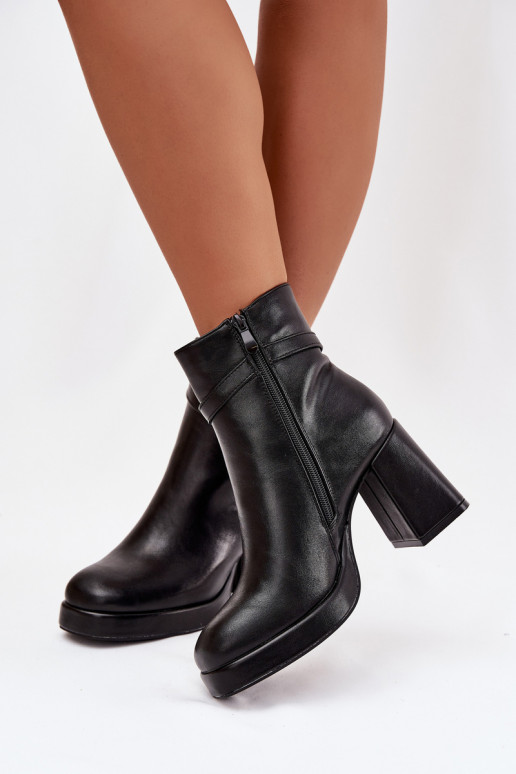 Insulated women's ankle boots with decorated heels in black Giordina